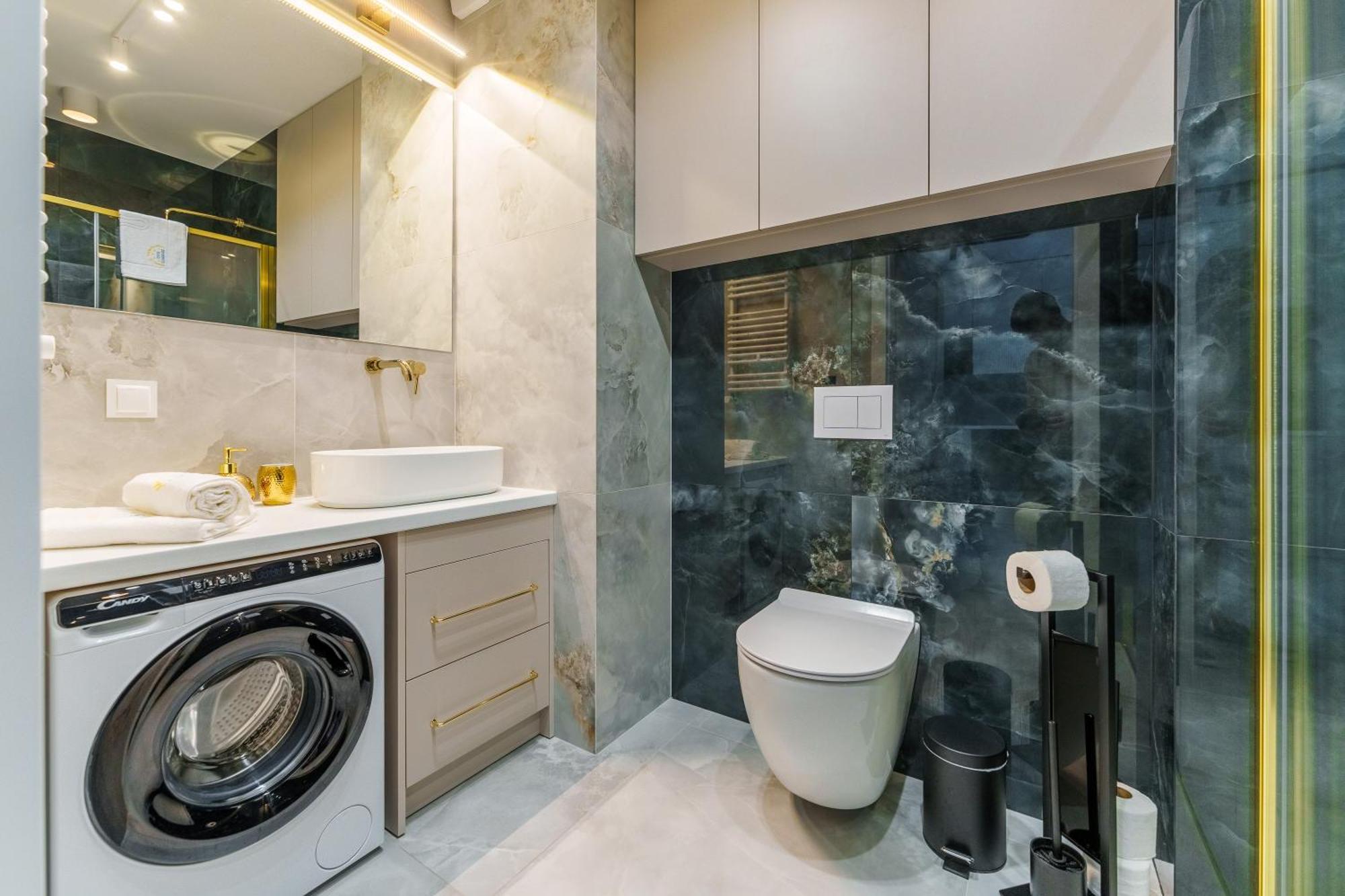 Apartament Delux Kasprowicza 20C Prywatny Parking Basen Sauna Oraz Silownia W Cenie Kołobrzeg Exteriör bild