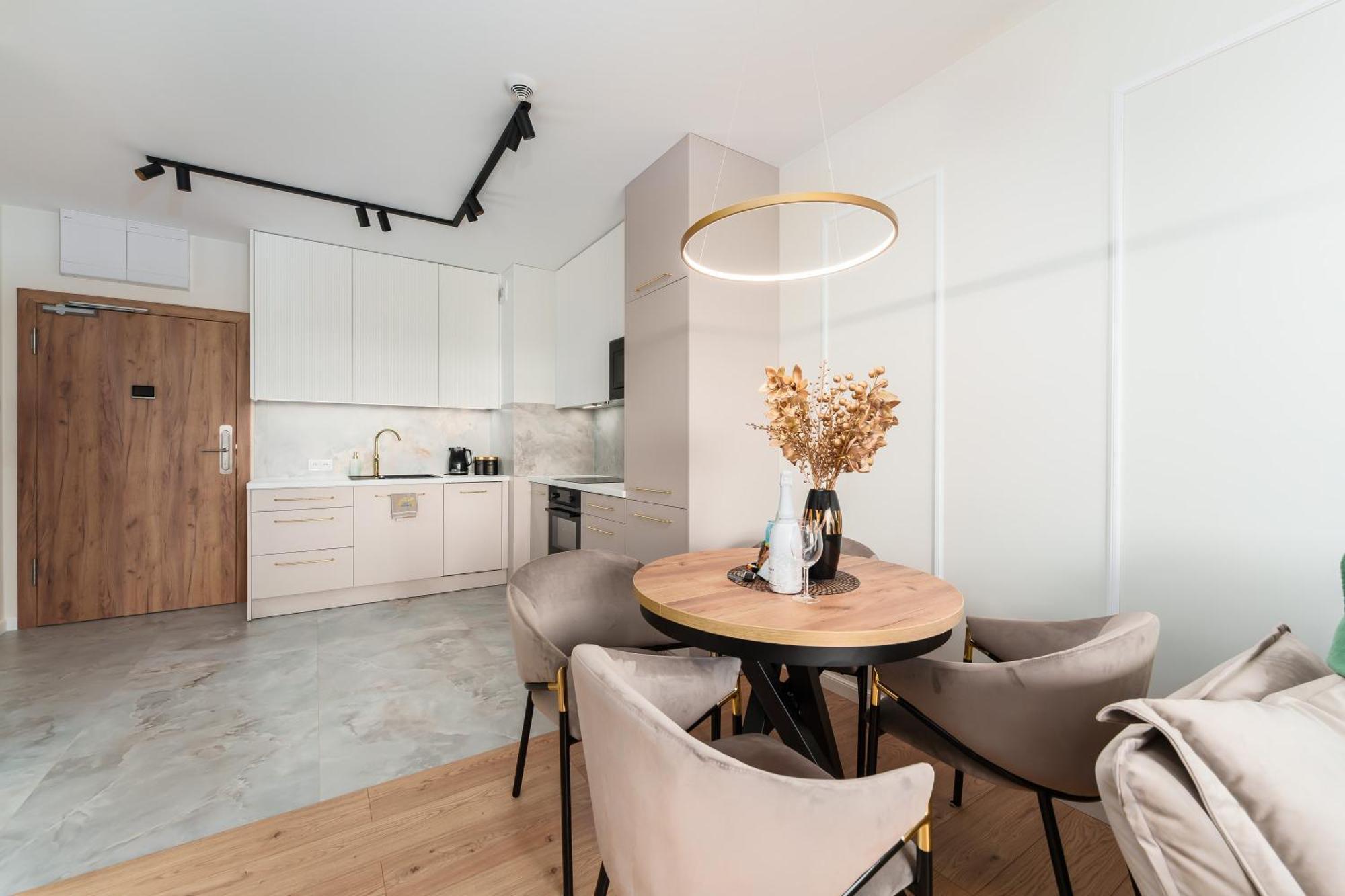 Apartament Delux Kasprowicza 20C Prywatny Parking Basen Sauna Oraz Silownia W Cenie Kołobrzeg Exteriör bild