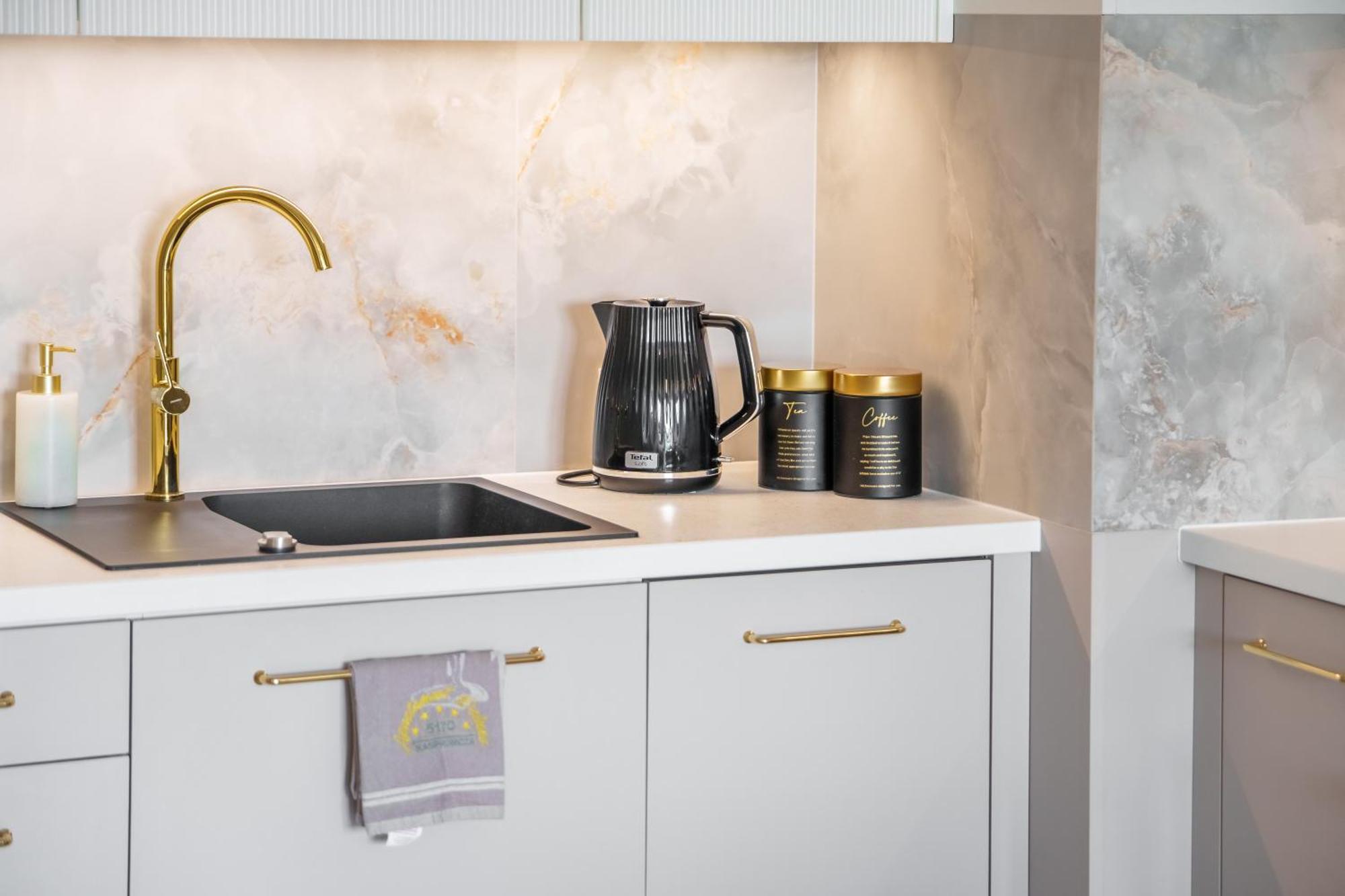 Apartament Delux Kasprowicza 20C Prywatny Parking Basen Sauna Oraz Silownia W Cenie Kołobrzeg Exteriör bild