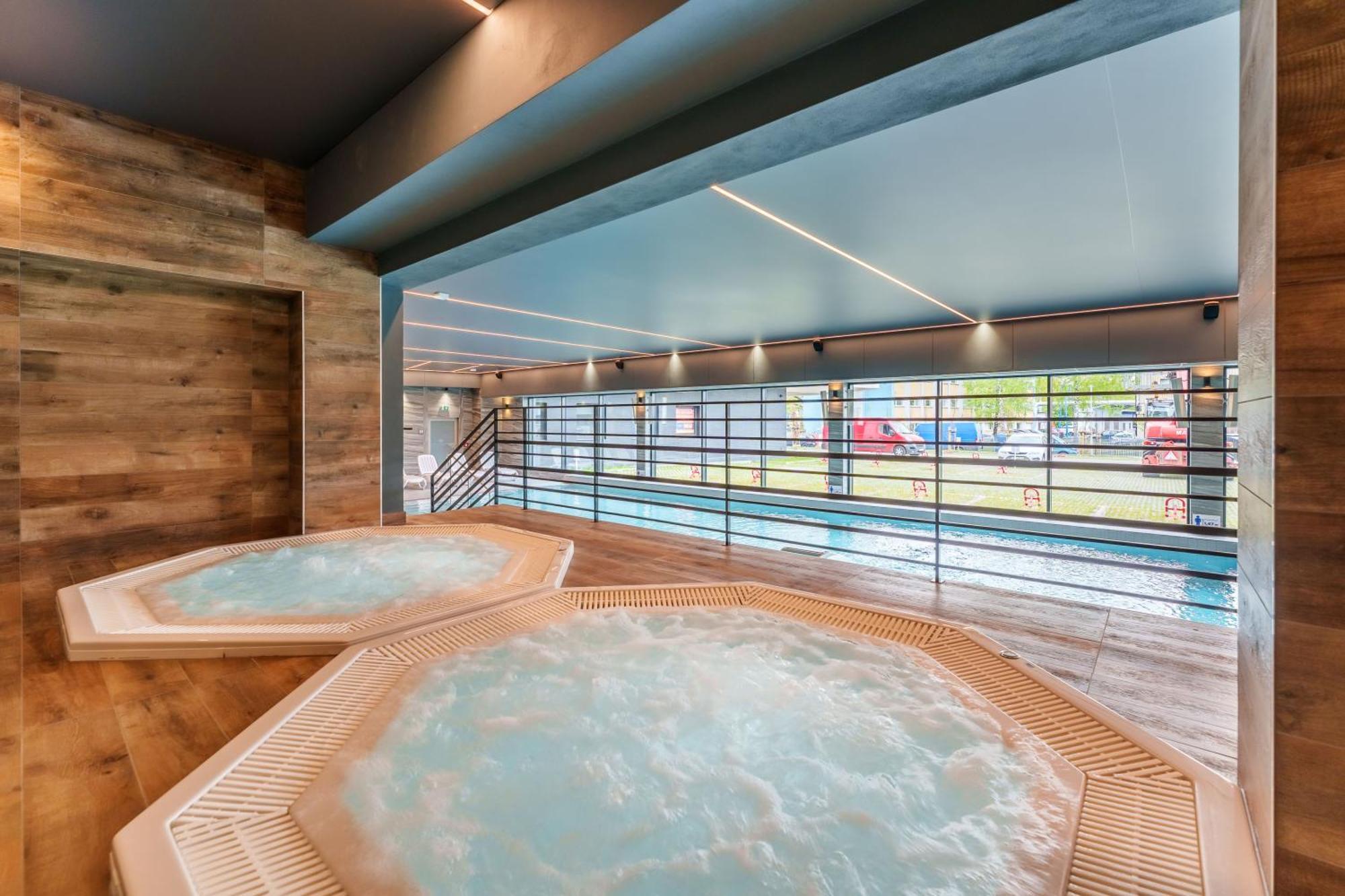 Apartament Delux Kasprowicza 20C Prywatny Parking Basen Sauna Oraz Silownia W Cenie Kołobrzeg Exteriör bild