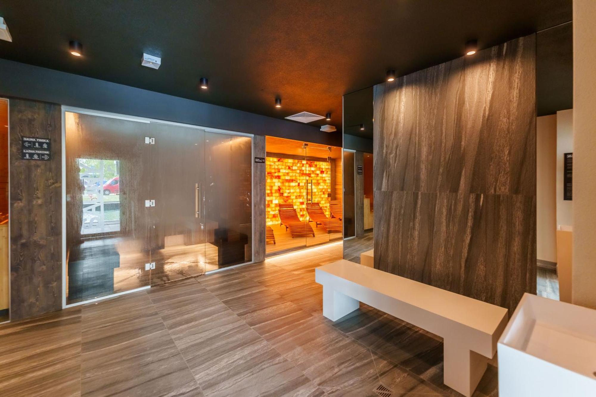 Apartament Delux Kasprowicza 20C Prywatny Parking Basen Sauna Oraz Silownia W Cenie Kołobrzeg Exteriör bild